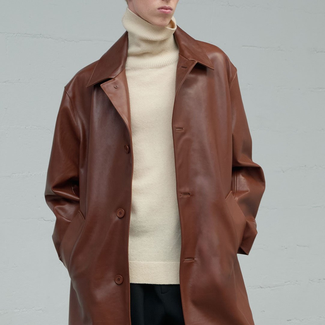 Entdecken Sie die Second-Hand-Seite SANDRO